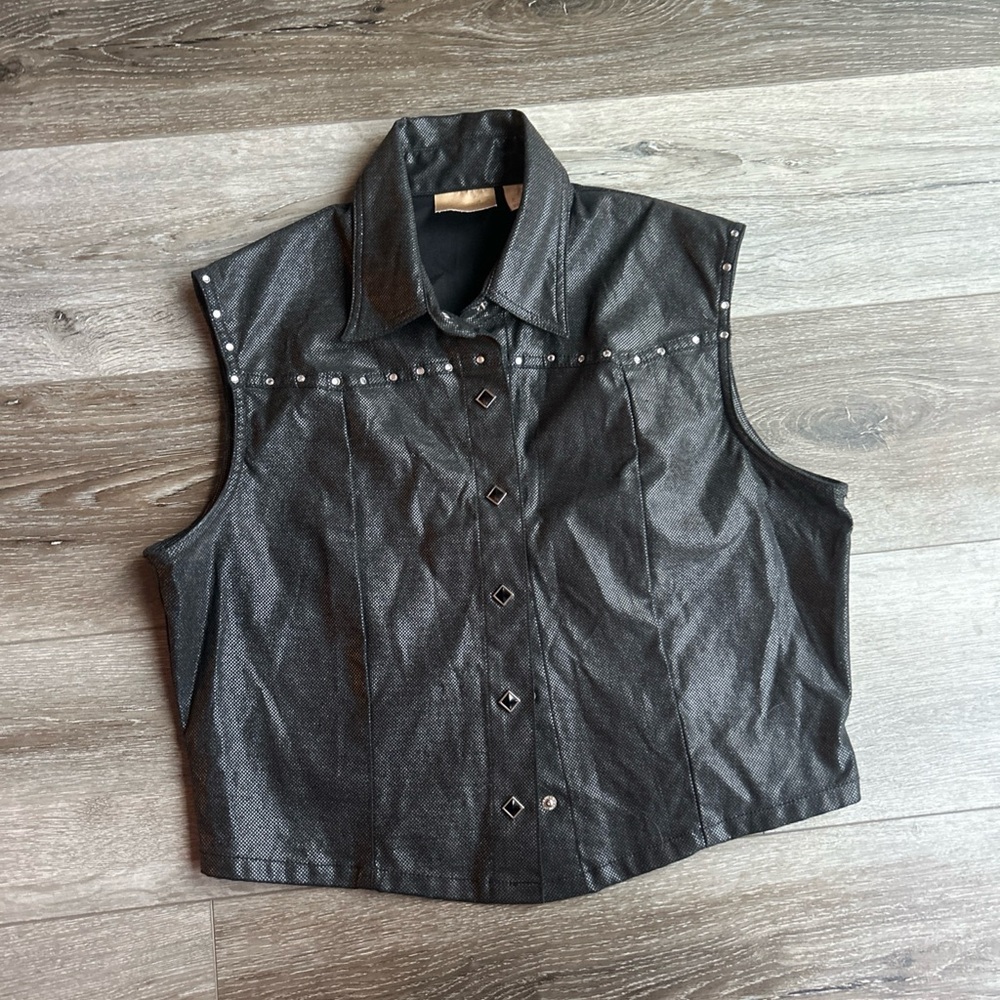 Wrangler Women’s Western Vest Top Sleeveless Black Diamonds Studs Snap Front